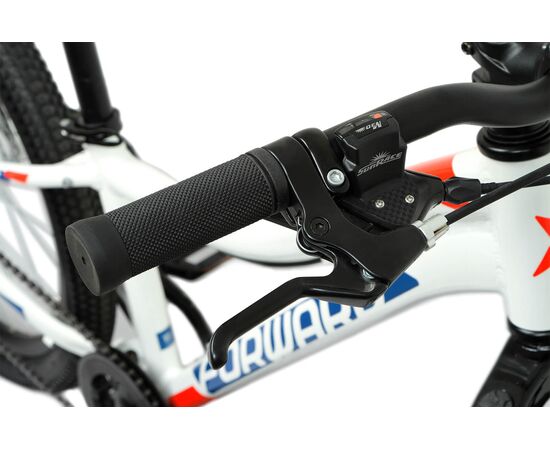 Подростковый велосипед Forward TWISTER 24 2.0 disc (белый/красный), Цвет: белый, Размер рамы: 12", изображение 2