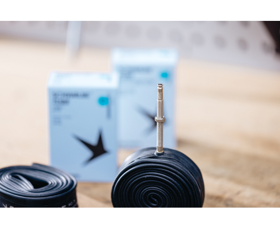Камера велосипедная Schwalbe STANDARD SCV17 28/47-622/635 40мм, изображение 4