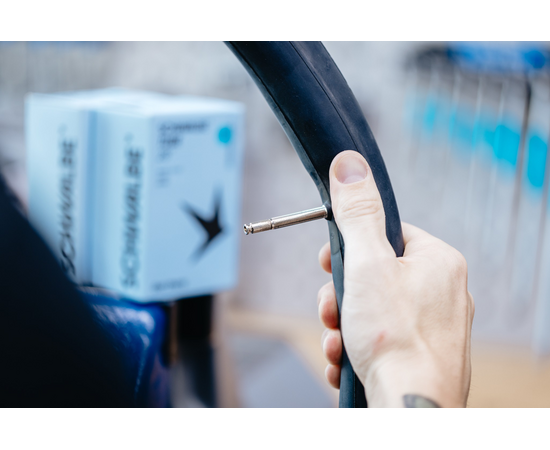 Камера велосипедная Schwalbe STANDARD SCV17 28/47-622/635 40мм, изображение 3